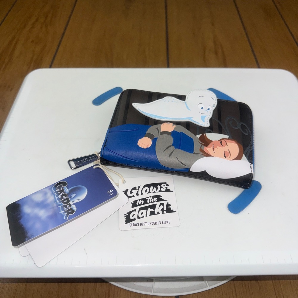 Loungefly Casper The Friendly Ghost Glow In The Dark Zip Wallet CFGWA0003 NEW